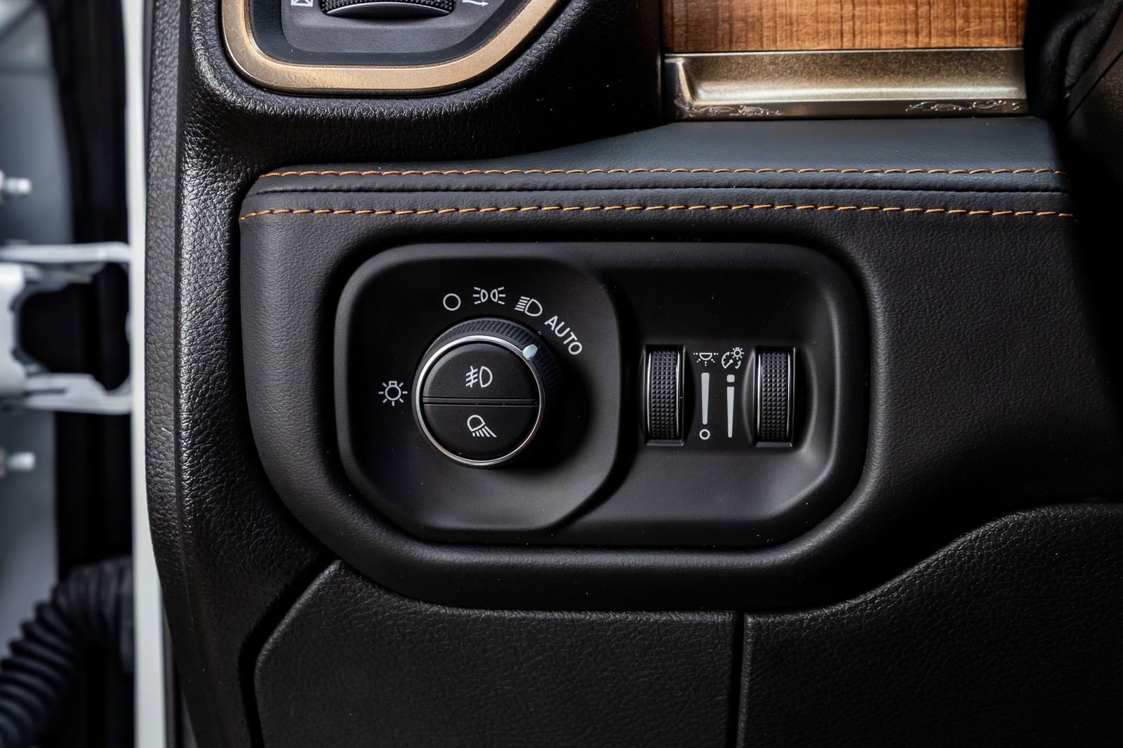 Used 2024 RAM 2500 Limited AWD/4WD image 22