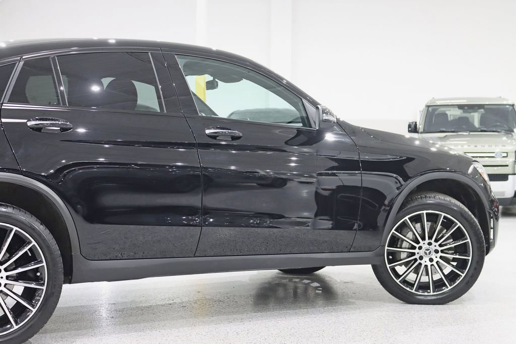 Used 2022 Mercedes-Benz GLC 300 4MATIC Coupe image 12