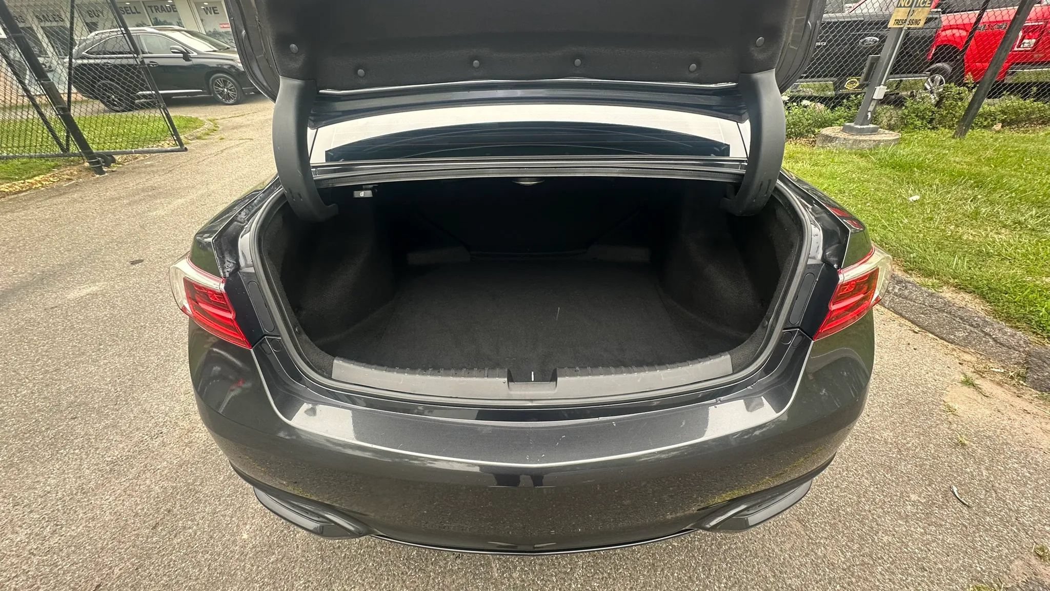Used 2016 Acura ILX FWD image 9