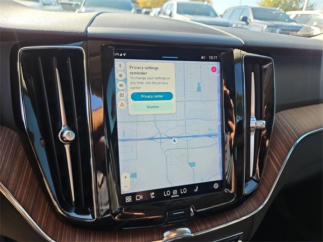 Used 2022 Volvo XC60 B5 Momentum w/ Climate Package image 14