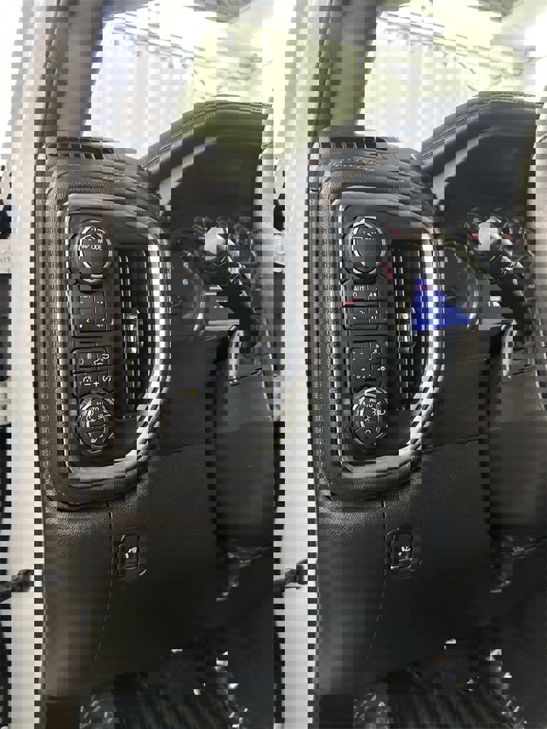 Used 2022 Chevrolet Silverado 2500 LTZ w/ LTZ Plus Package image 15