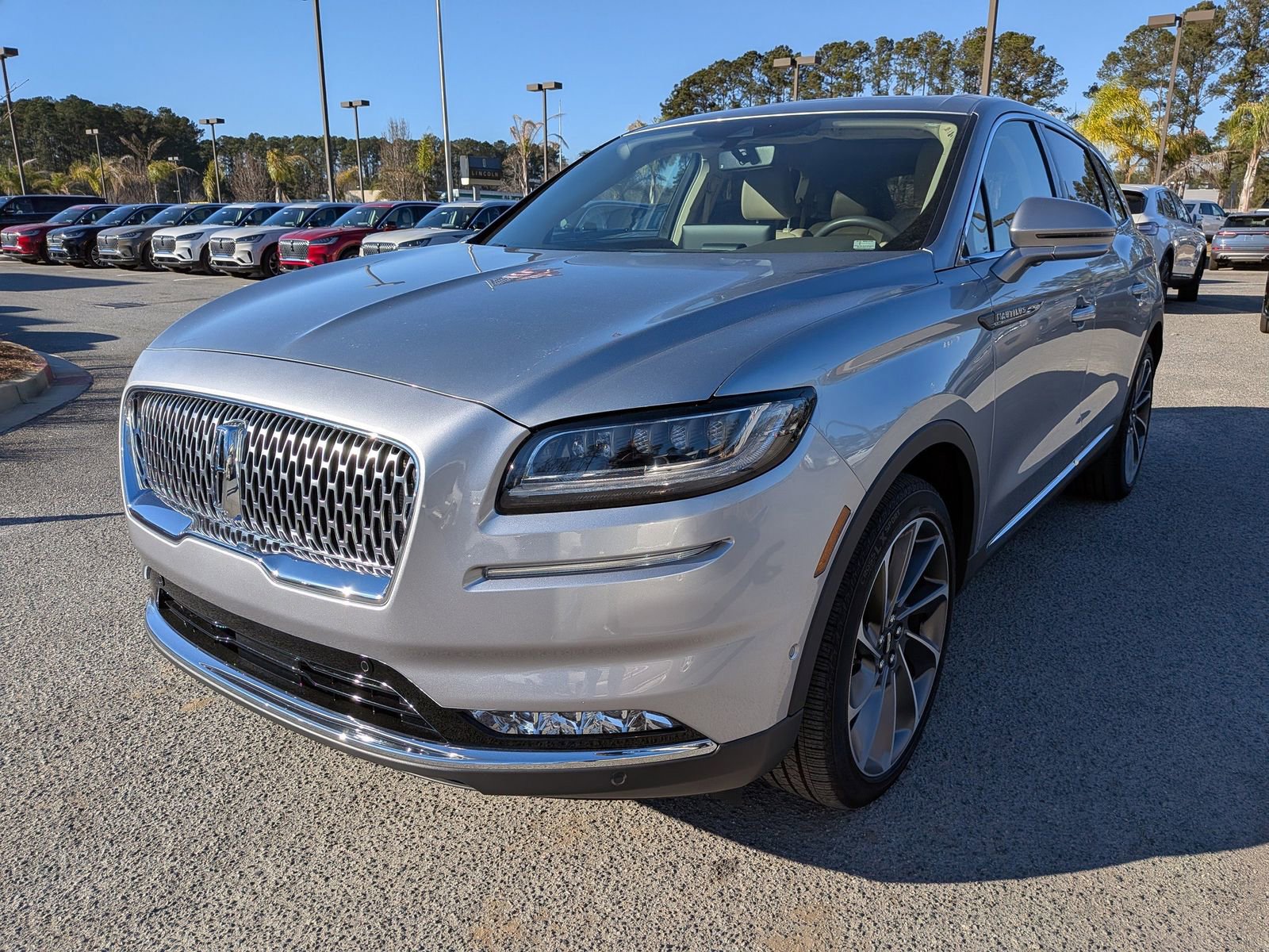 Certified 2023 Lincoln Nautilus Reserve w/ Equipment Group 202A image 9