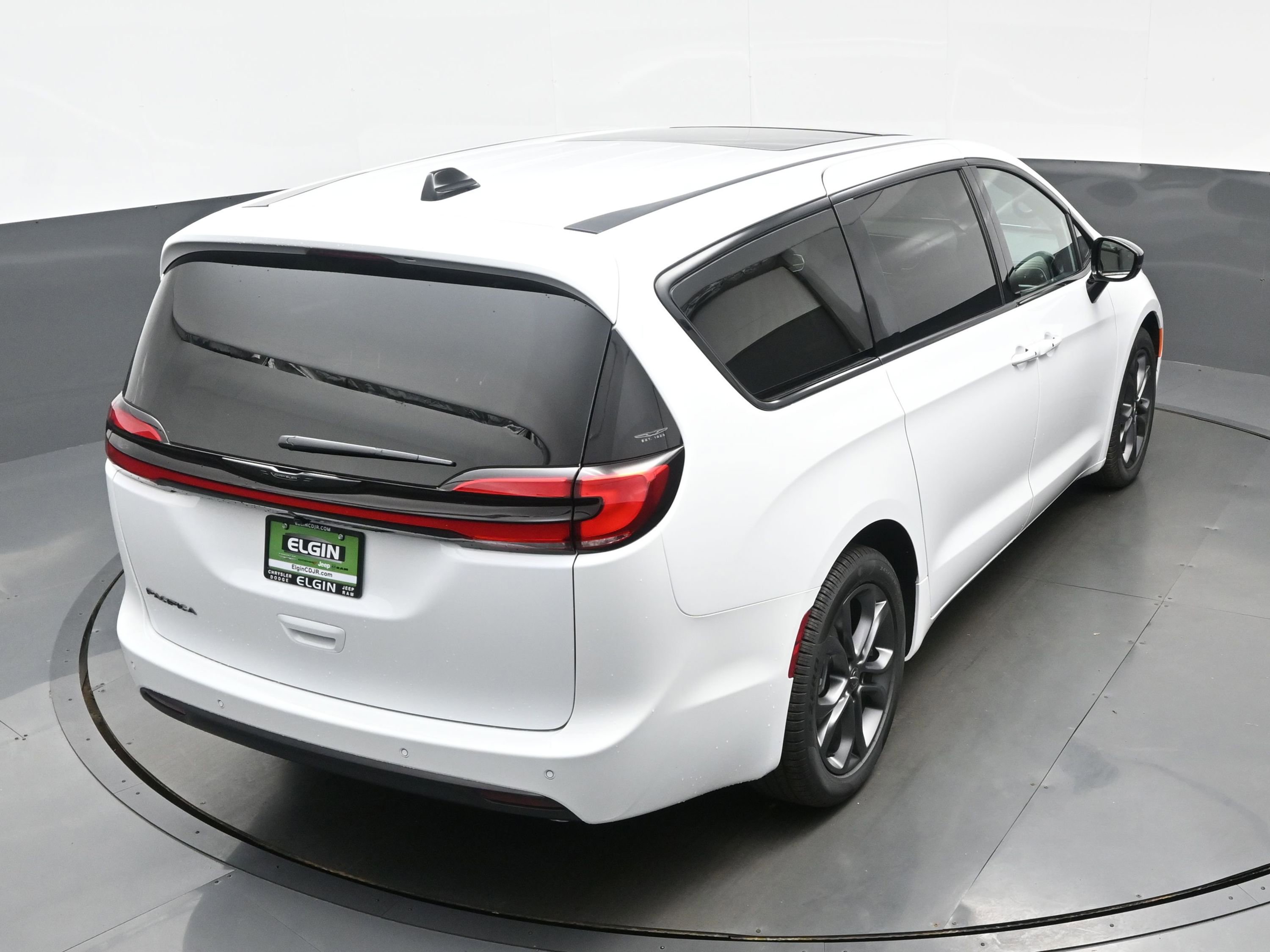 New 2026 Chrysler Pacifica Select image 23