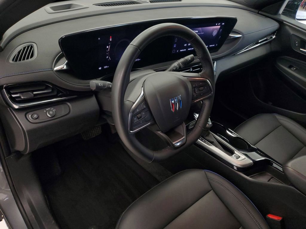 Used 2025 Buick Envista Sport Touring image 11