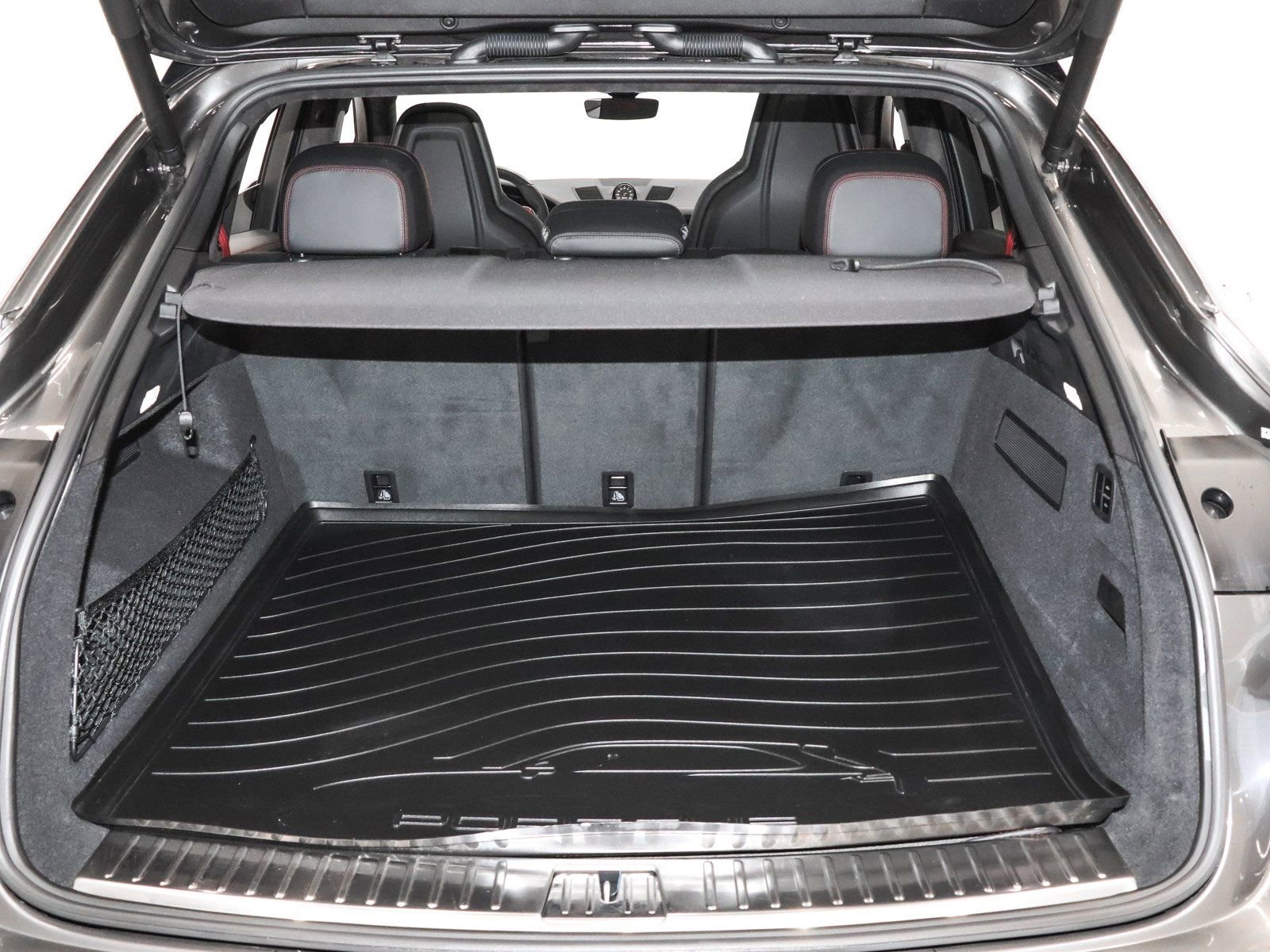 Used 2023 Porsche Cayenne GTS w/ Premium Package AWD/4WD image 49