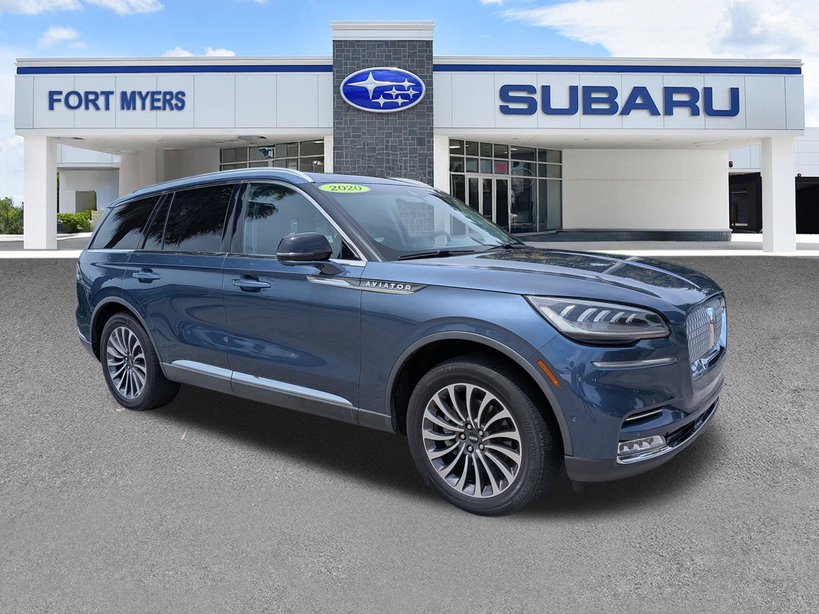Used 2020 Lincoln Aviator Reserve w/ Equipment Group 201A AWD/4WD image 2