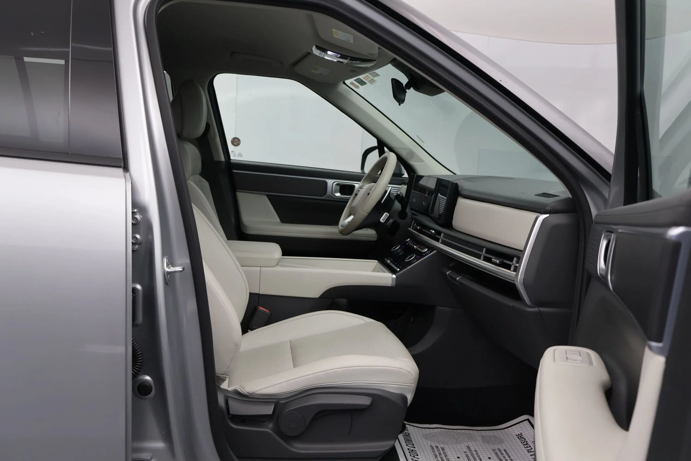 Used 2026 Hyundai Santa Fe SEL FWD image 14