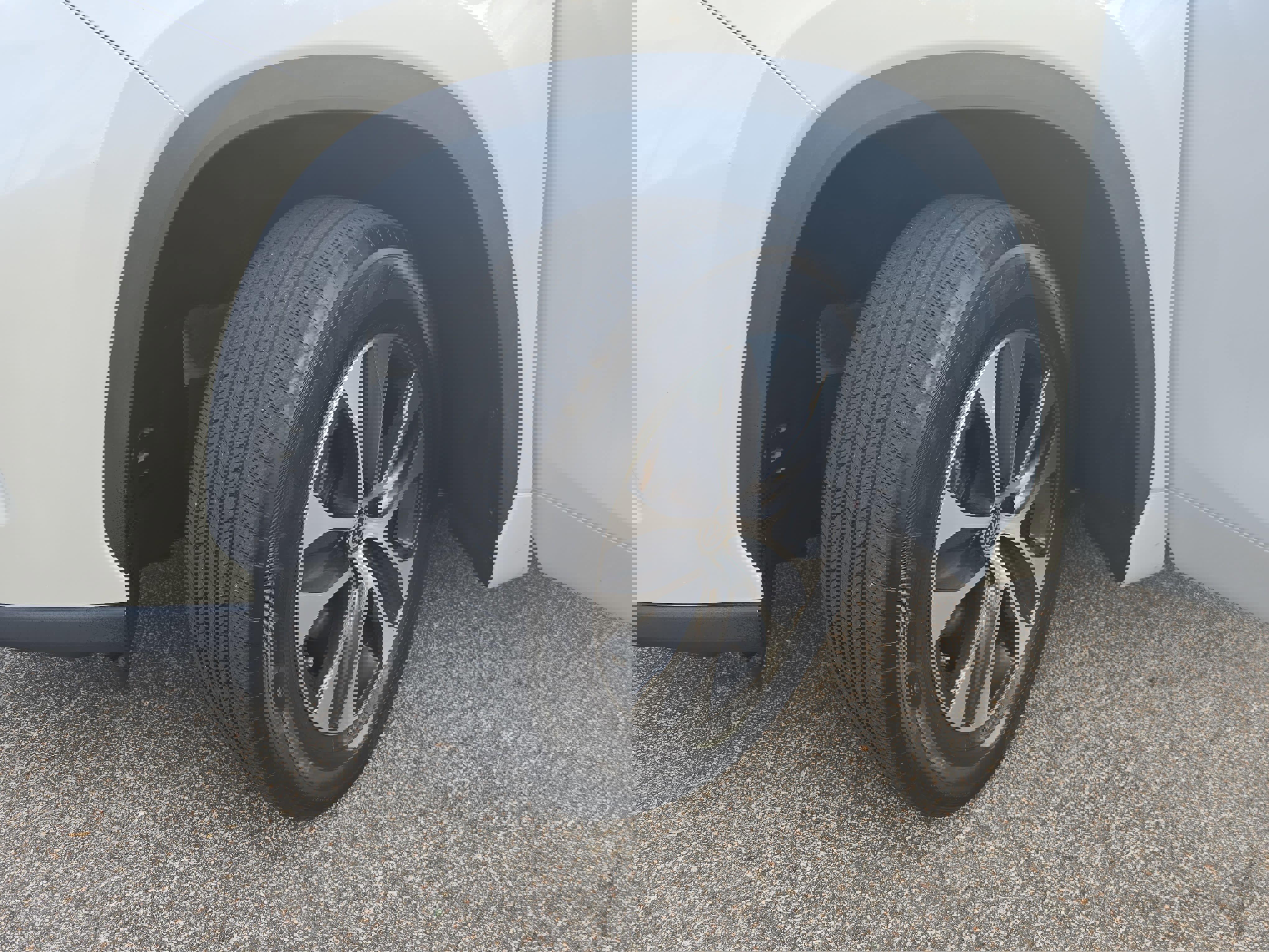 Used 2022 Toyota Highlander XLE image 32