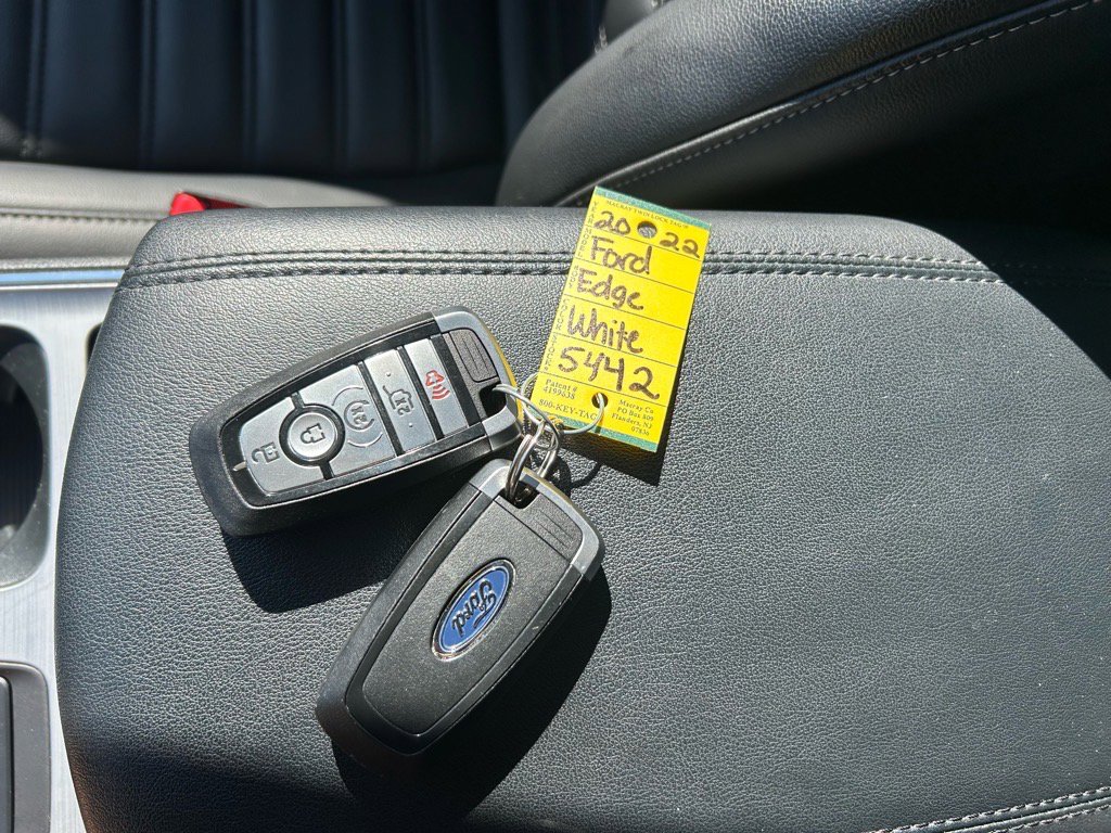 Used 2022 Ford Edge SEL w/ Convenience Package image 38