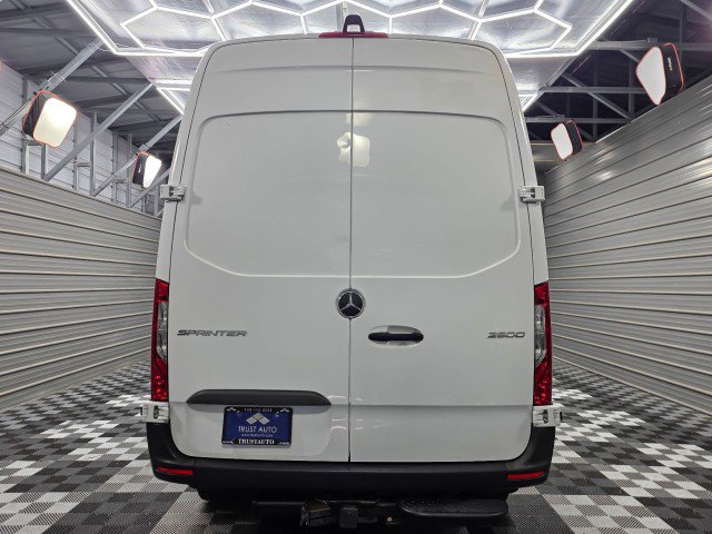 Used 2022 Mercedes-Benz Sprinter 2500 image 7