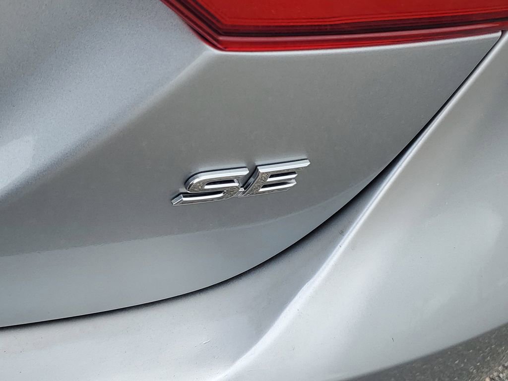 Used 2020 Toyota Camry SE image 28