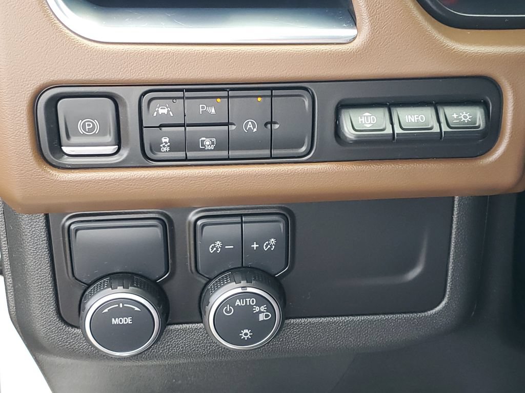 Used 2023 Chevrolet Tahoe High Country RWD image 11