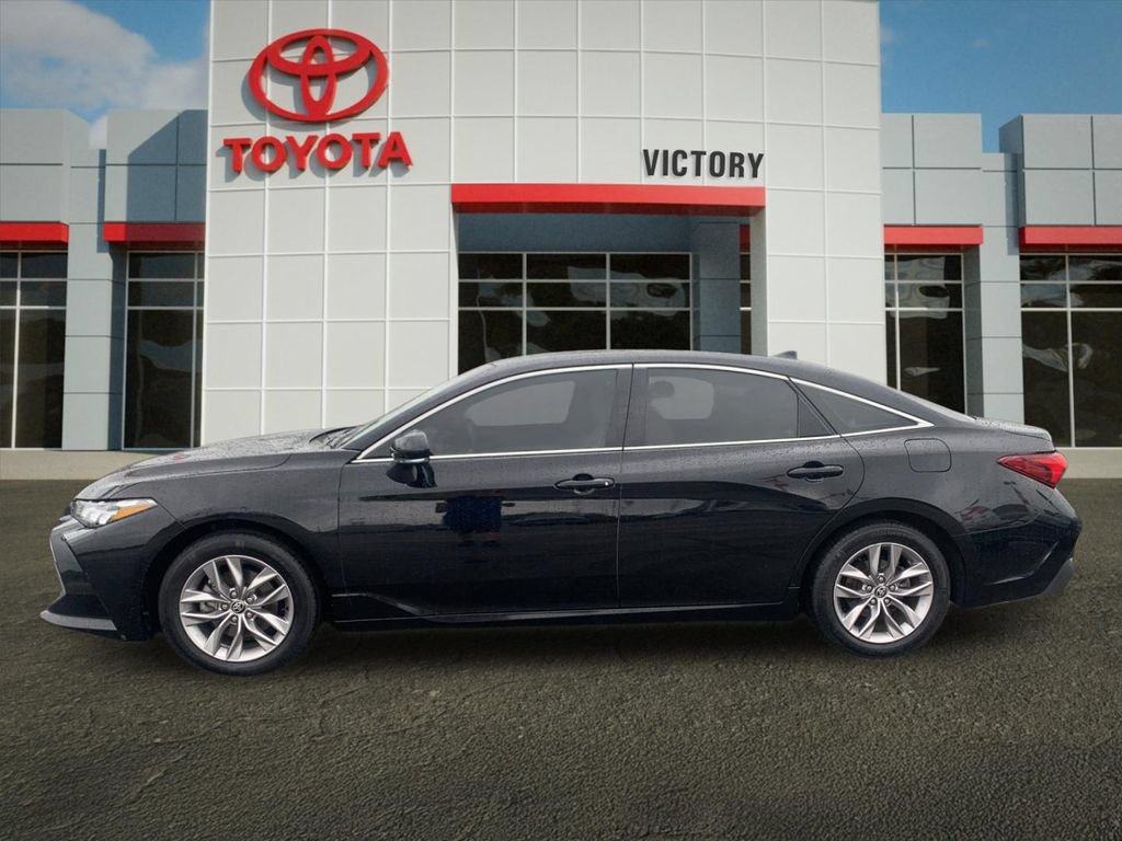 Used 2022 Toyota Avalon XLE w/ Moonroof Package FWD image 6