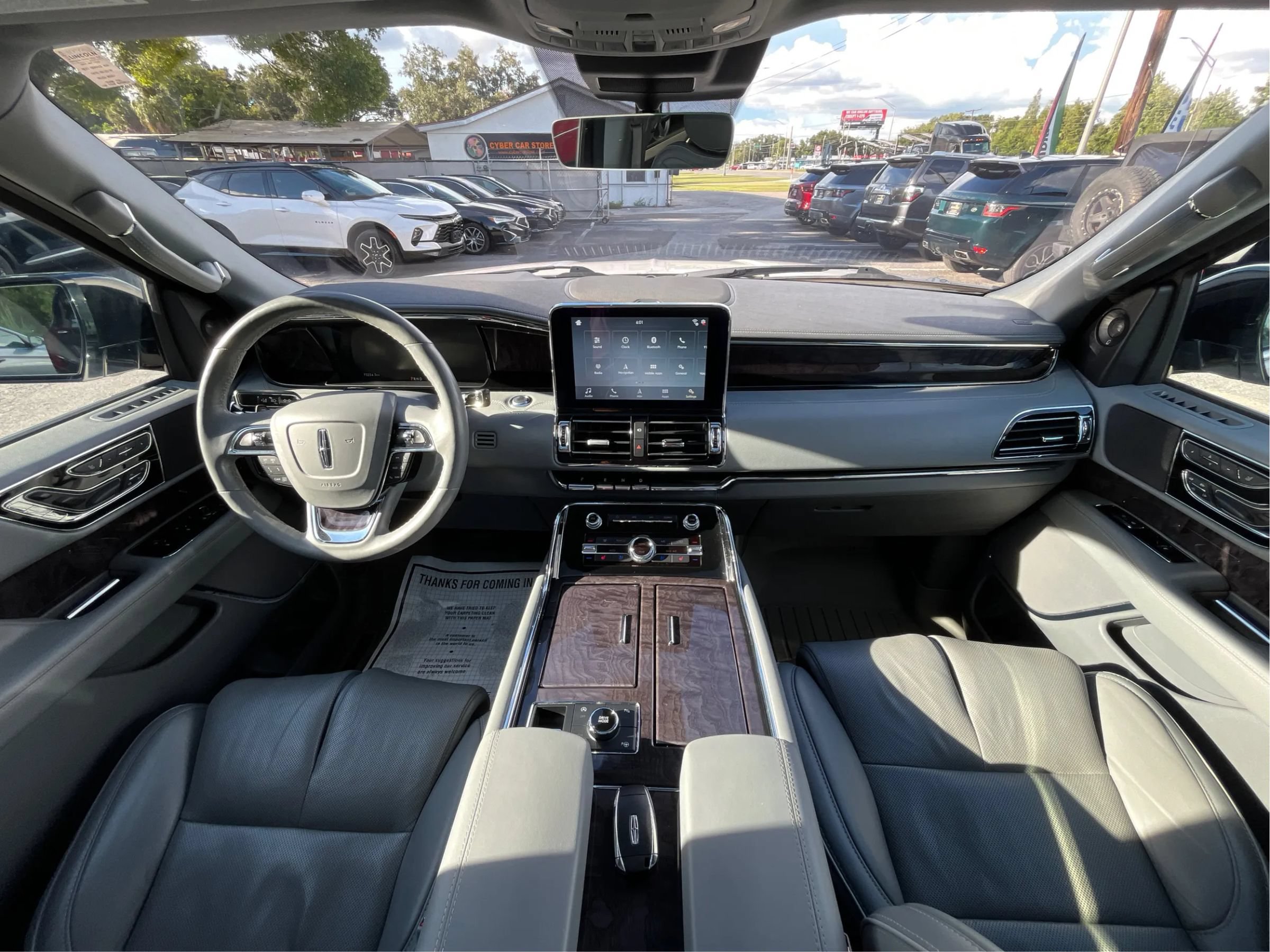 Used 2019 Lincoln Navigator L Reserve AWD/4WD image 29