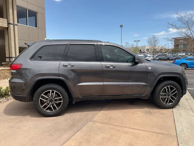 Used 2020 Jeep Grand Cherokee Trailhawk AWD/4WD image 9