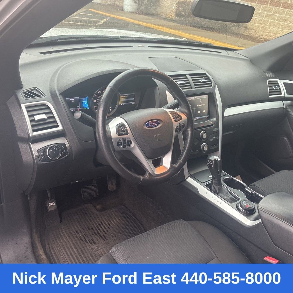 Used 2015 Ford Explorer XLT w/ Equipment Group 201A image 7