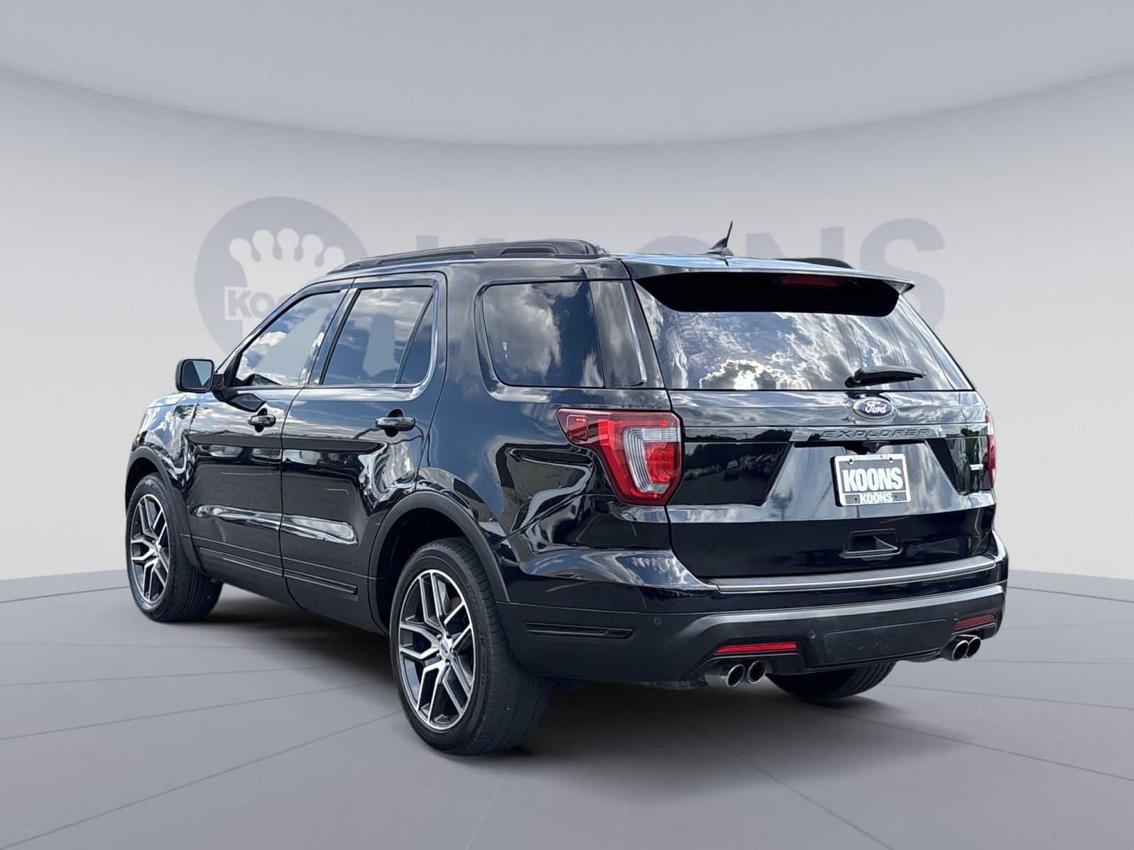 Used 2018 Ford Explorer Sport w/ Equipment Group 401A AWD/4WD image 4