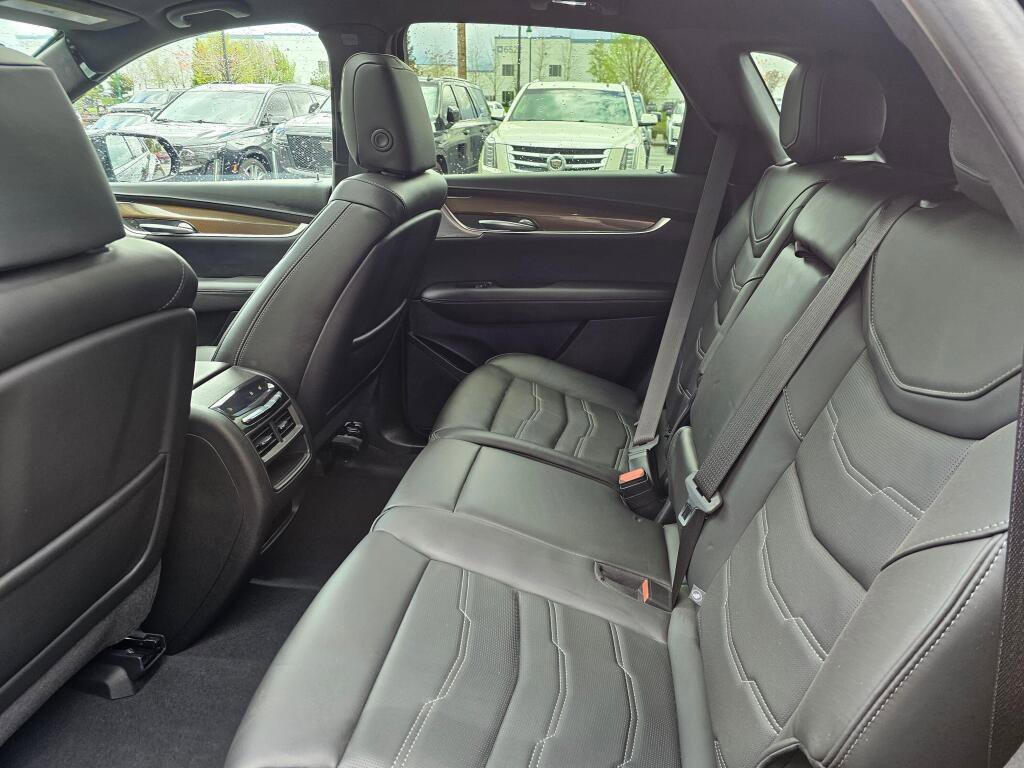 Used 2023 Cadillac XT5 Premium Luxury w/ Platinum Package AWD/4WD image 19