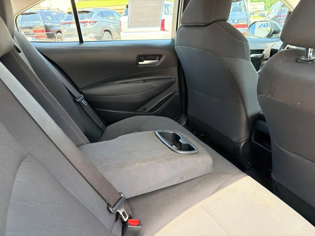 Used 2020 Toyota Corolla LE FWD image 12