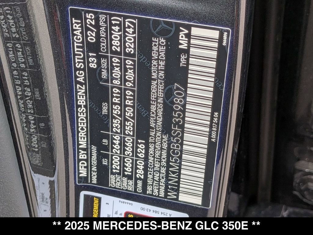 Used 2025 Mercedes-Benz GLC 350e 4MATIC image 28