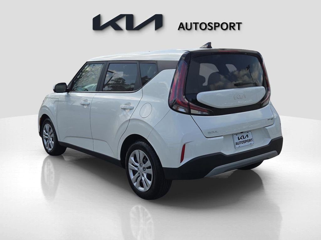 Certified 2023 Kia Soul LX image 10
