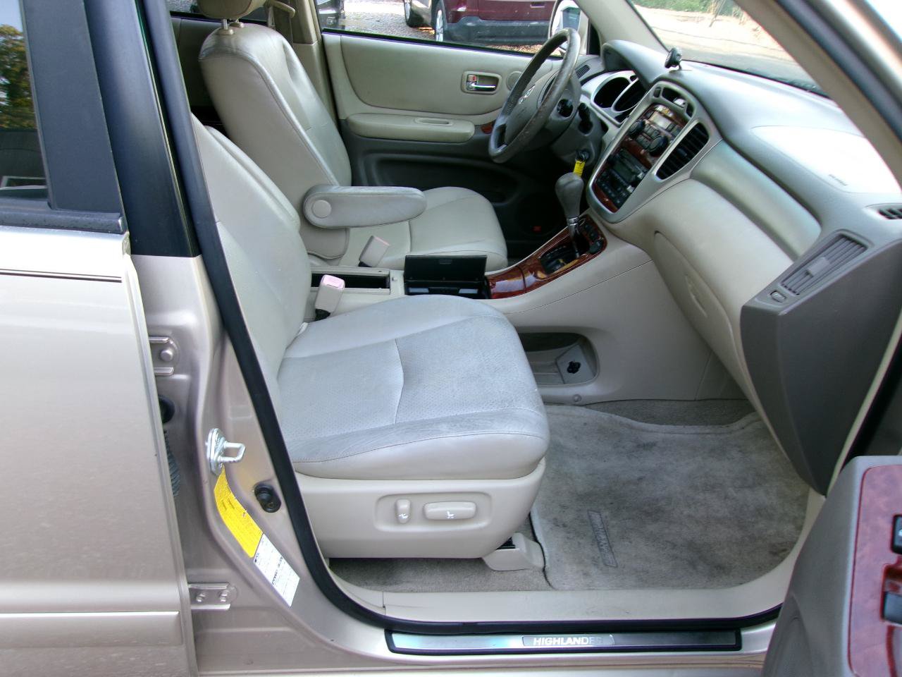 Used 2004 Toyota Highlander 4WD V6 image 5