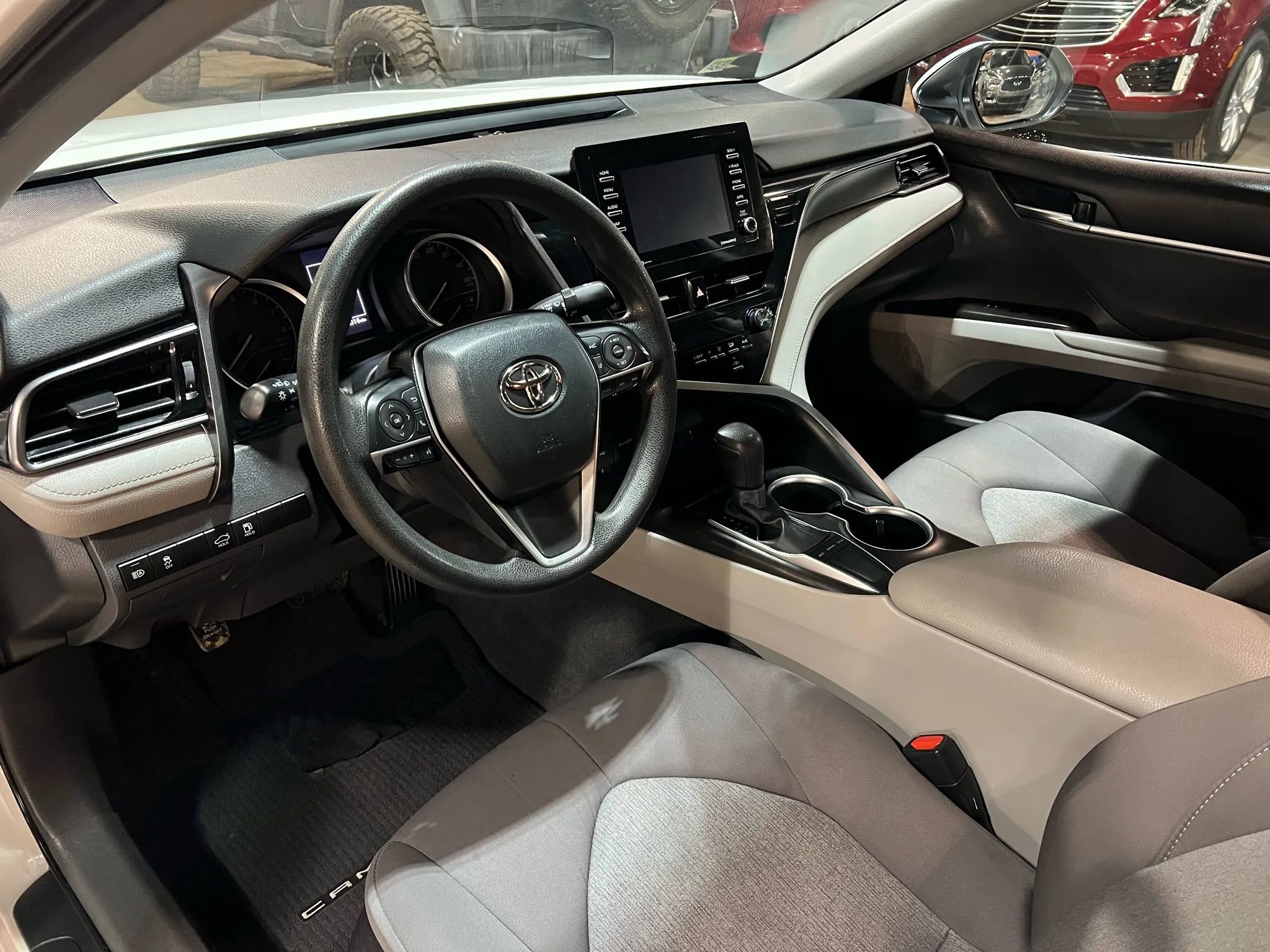 Used 2023 Toyota Camry LE image 9