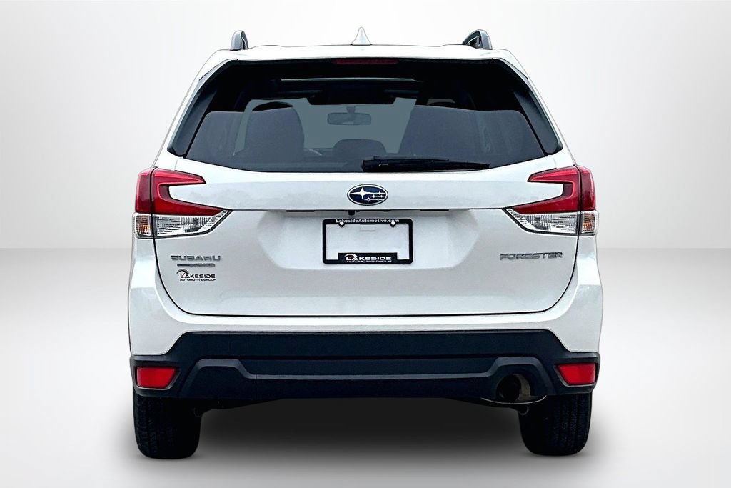 Used 2023 Subaru Forester Premium AWD/4WD image 6