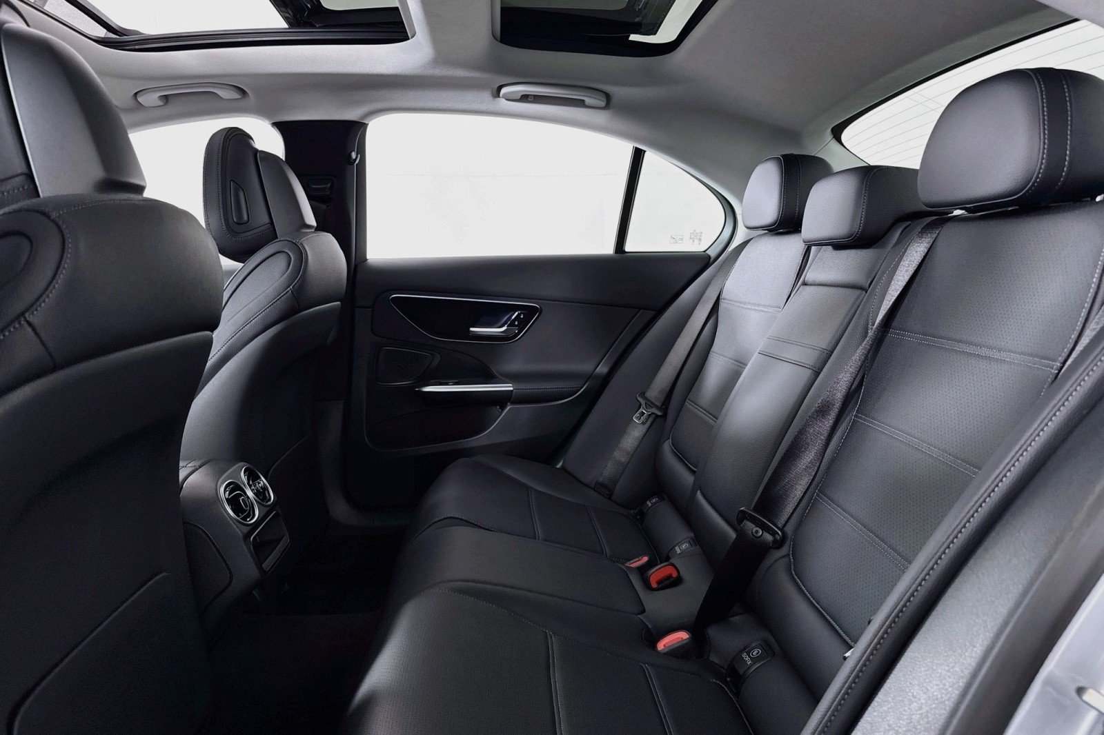 New 2026 Mercedes-Benz C 300 Sedan image 7