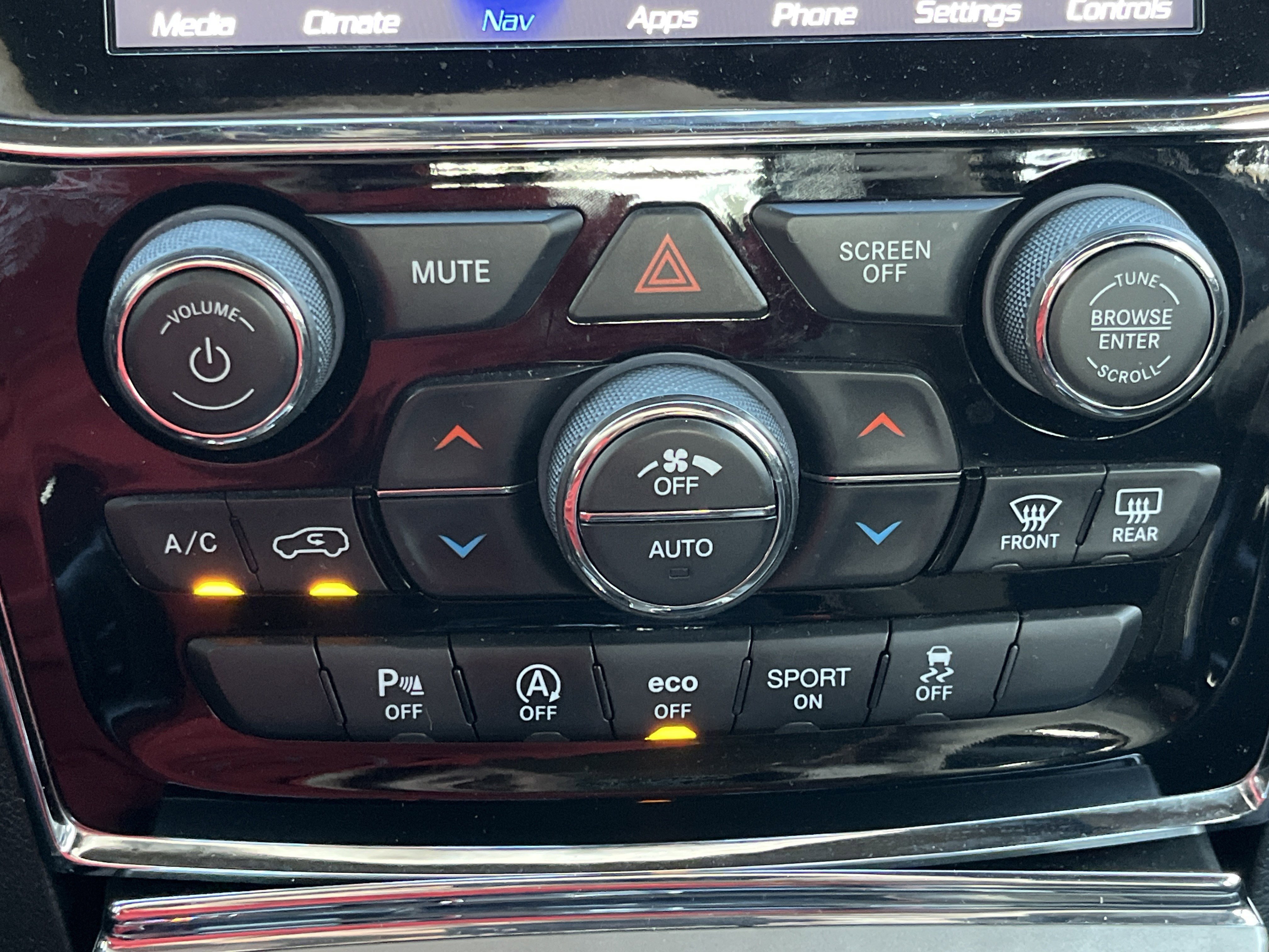 Used 2020 Jeep Grand Cherokee Trailhawk AWD/4WD image 7