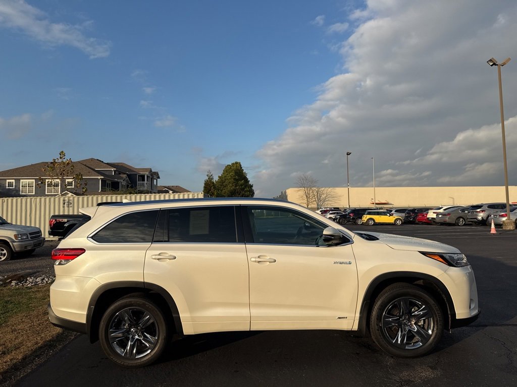 Used 2019 Toyota Highlander Limited image 6