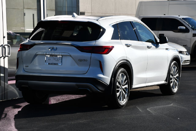 Used 2023 INFINITI QX50 Luxe AWD/4WD image 8