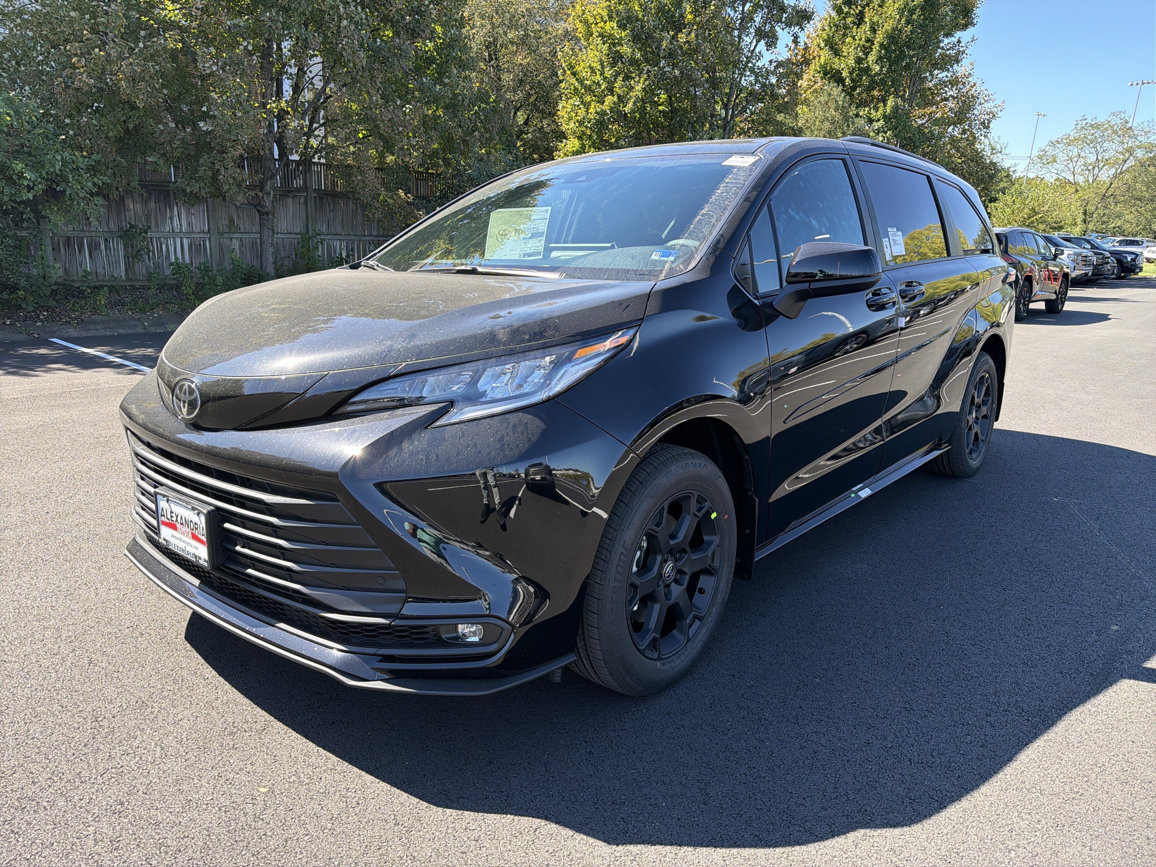 New 2026 Toyota Sienna AWD image 1