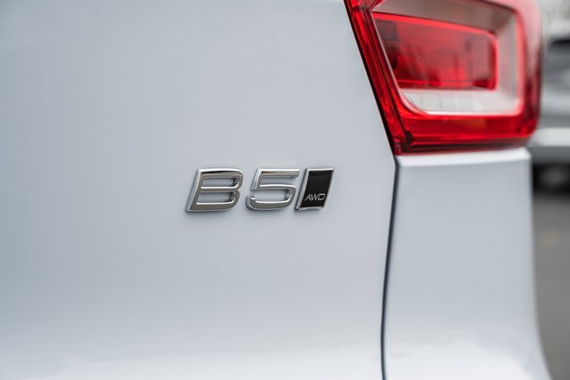 New 2026 Volvo XC40 B5 Plus w/ Protection Package Premier image 7