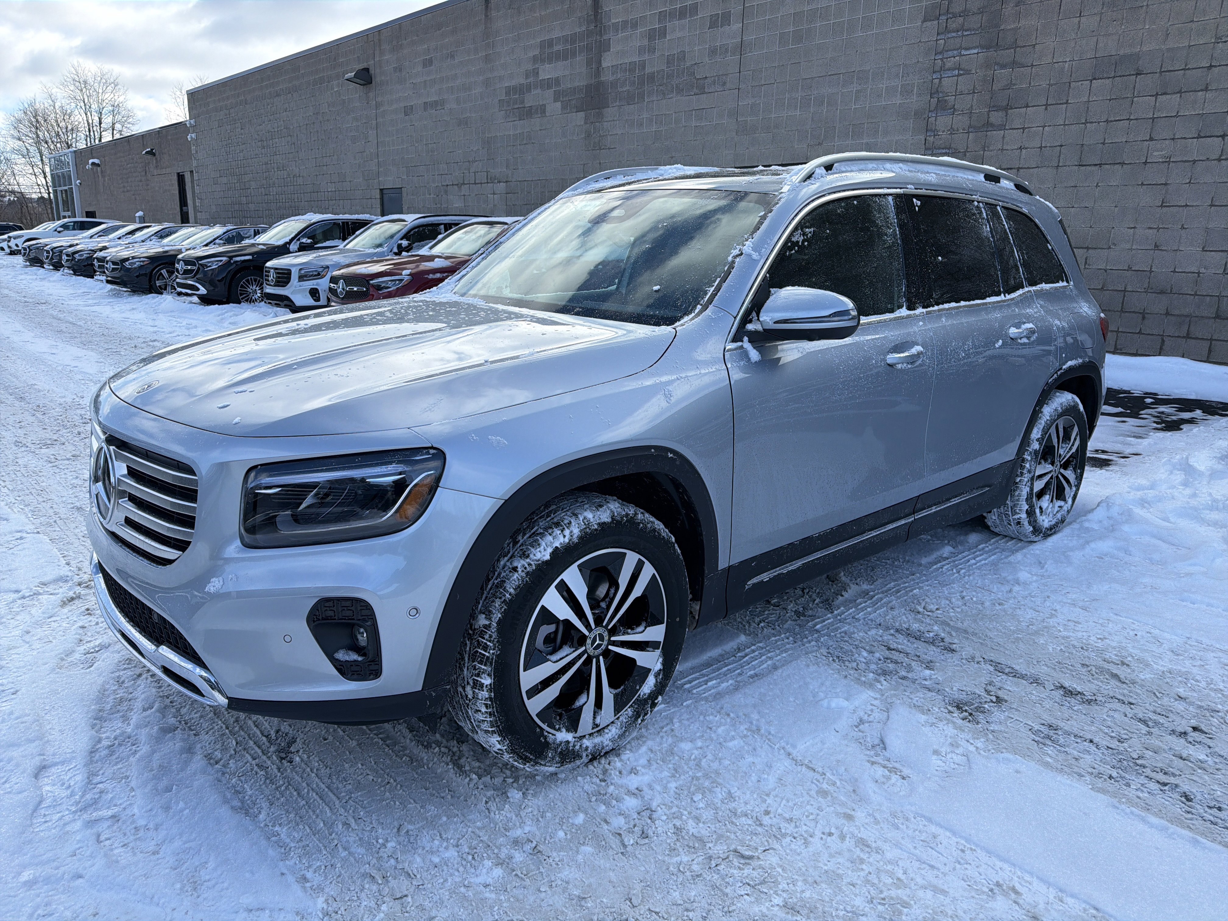 New 2026 Mercedes-Benz GLB 250 4MATIC image 4