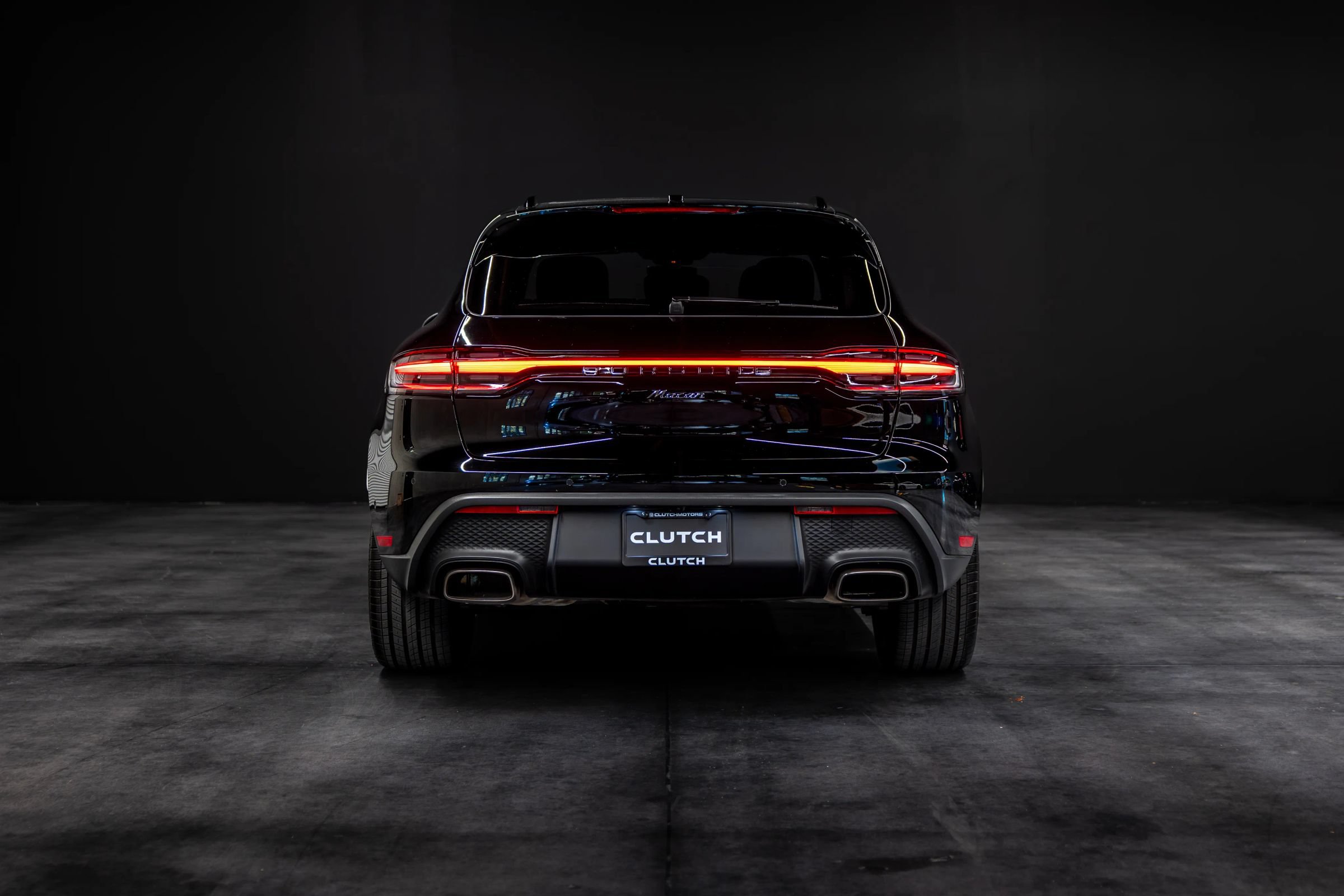 Used 2024 Porsche Macan AWD/4WD image 6