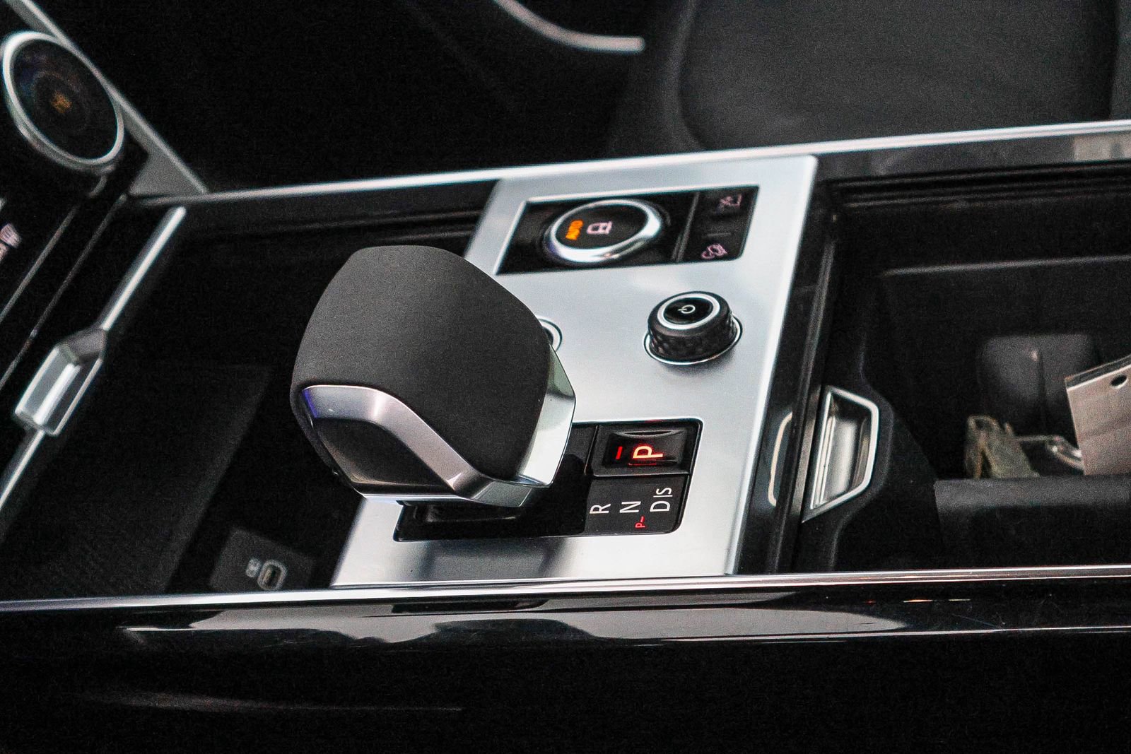 Used 2023 Land Rover Range Rover SE image 29