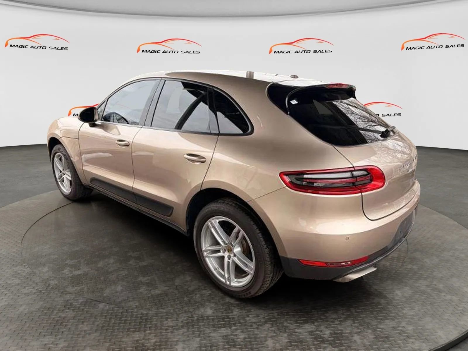Used 2017 Porsche Macan image 9