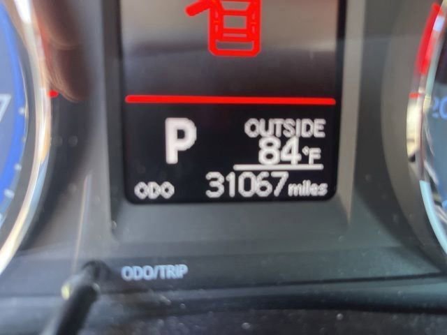 Used 2017 Toyota Corolla LE w/ Carpet Mat Package (TMS) FWD image 14