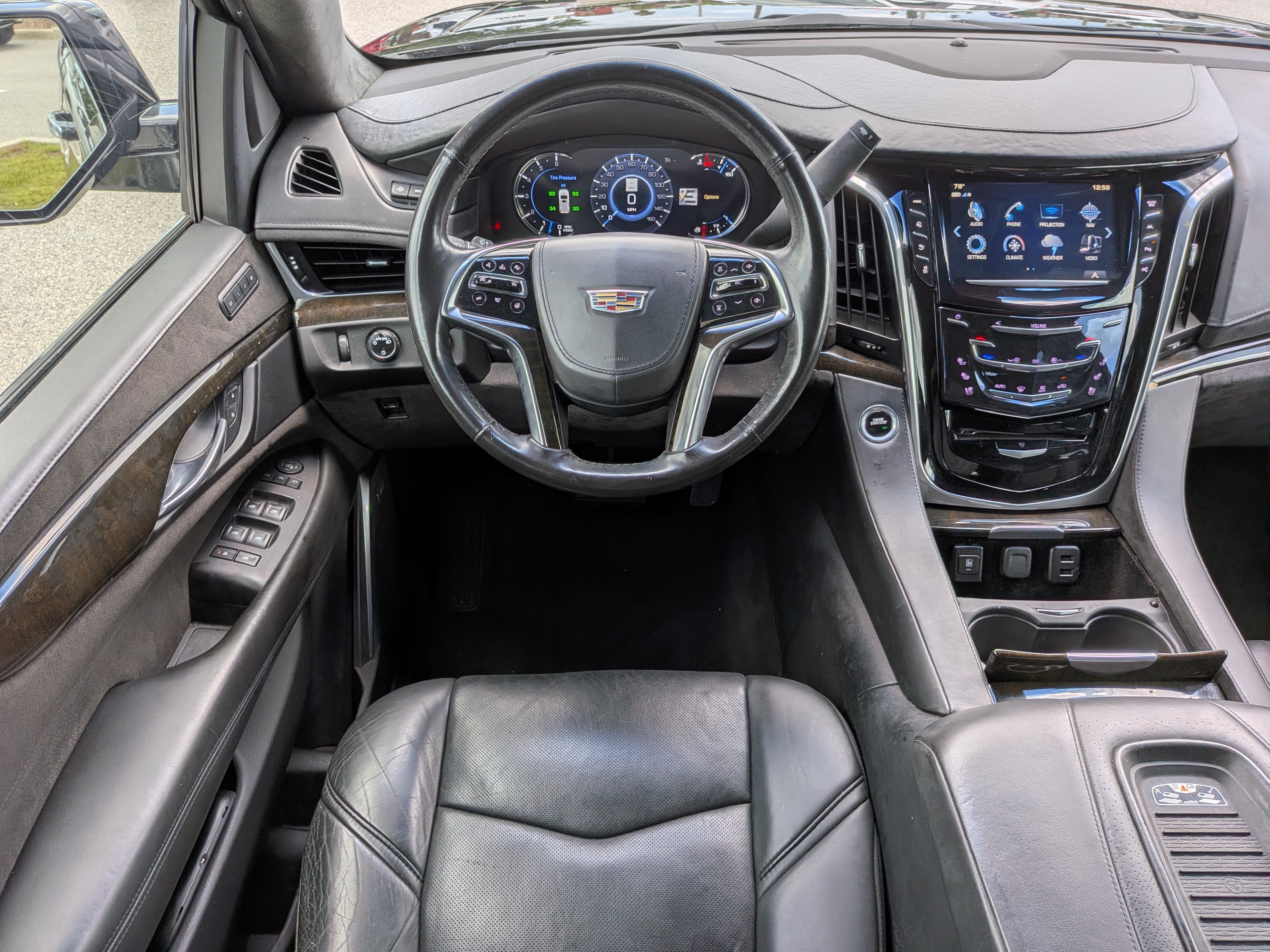 Certified 2019 Cadillac Escalade Platinum AWD/4WD image 15