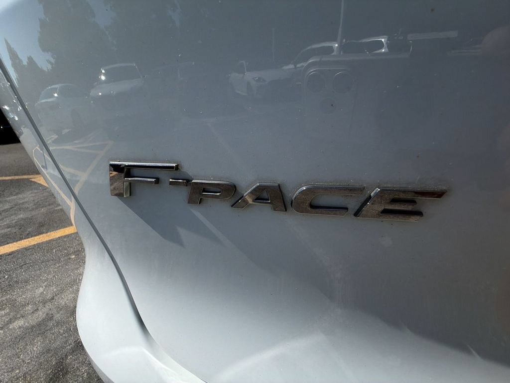 Used 2022 Jaguar F-PACE S AWD/4WD image 15