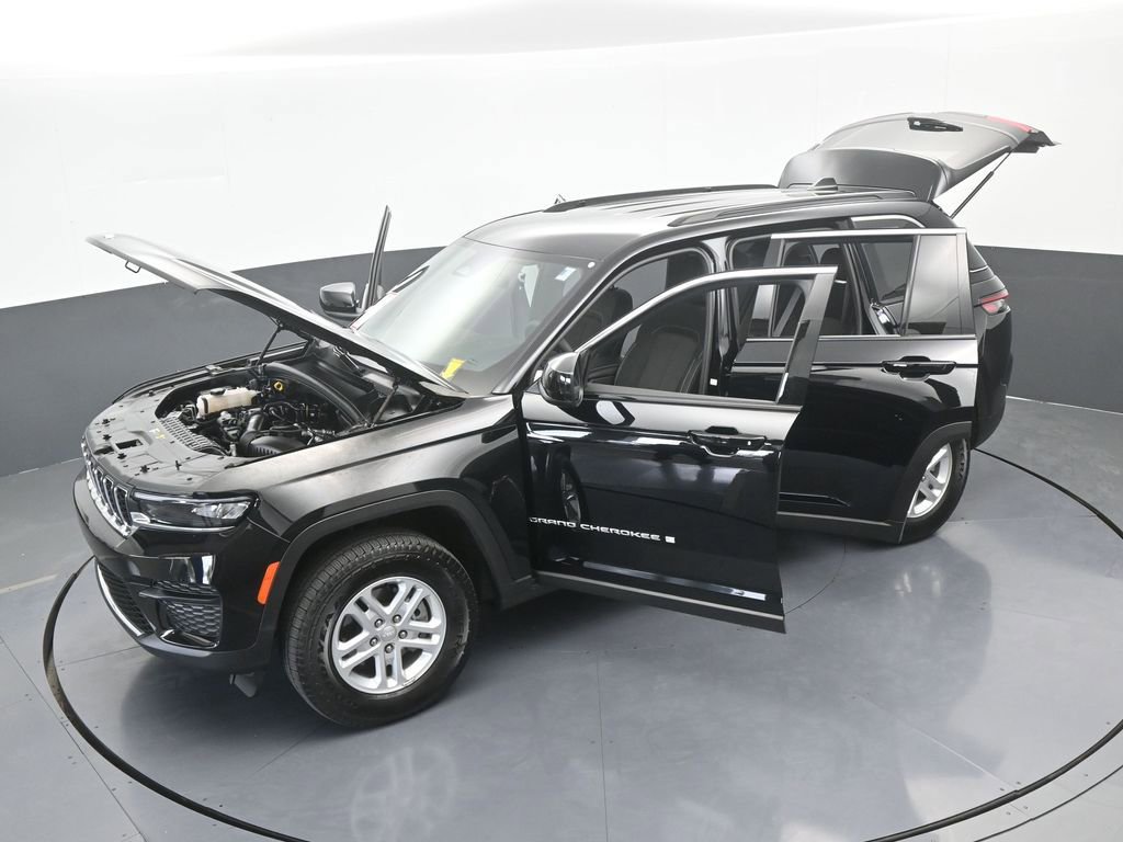 Used 2025 Jeep Grand Cherokee Laredo image 65