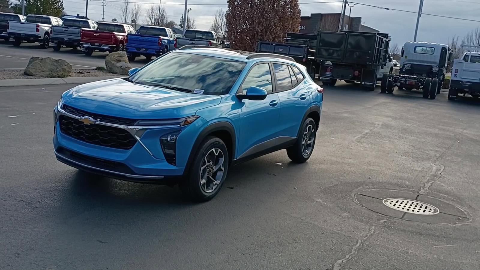 New 2026 Chevrolet Trax LT w/ Sunroof Package