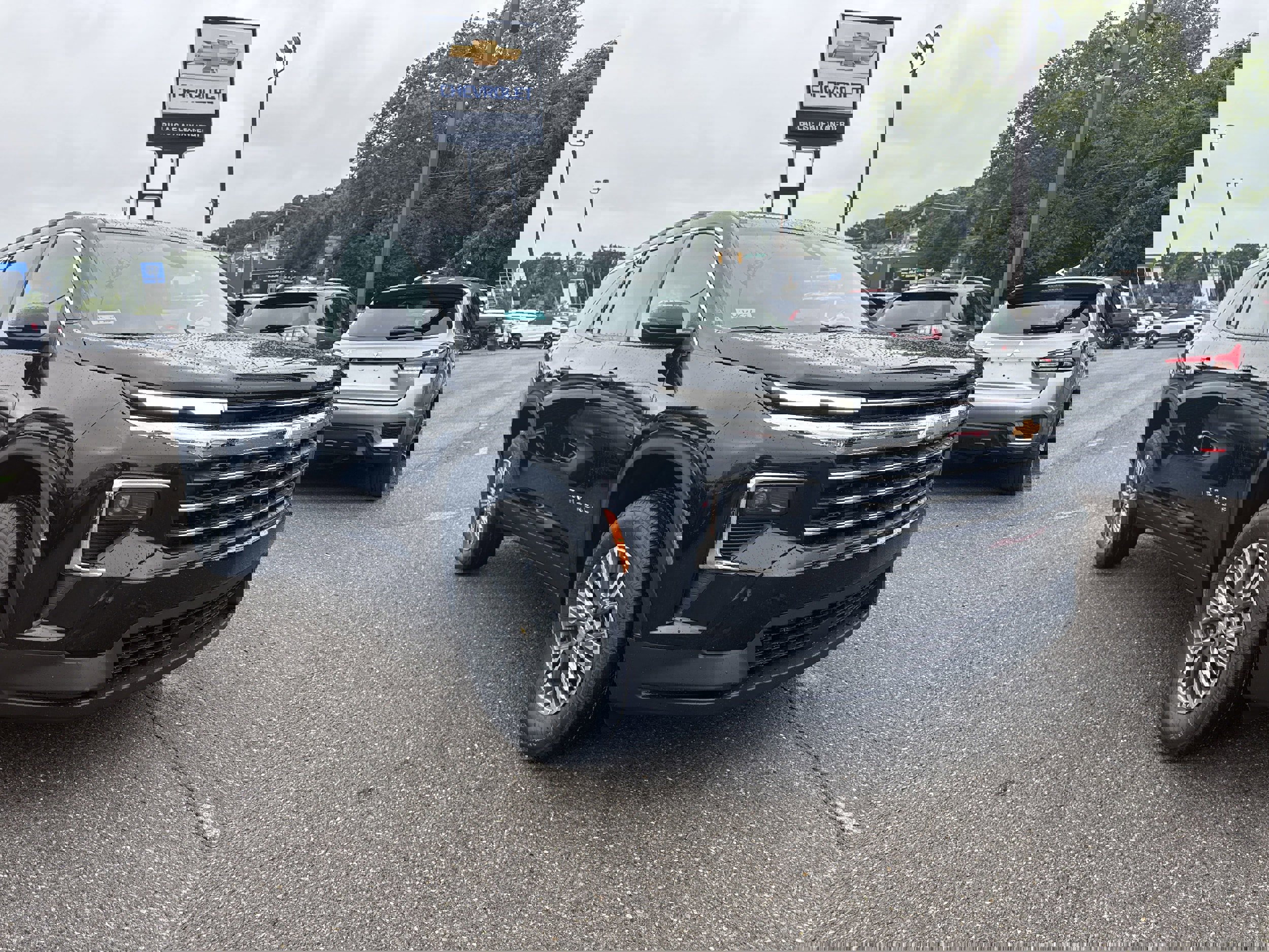 New 2026 Chevrolet Traverse LT image 1