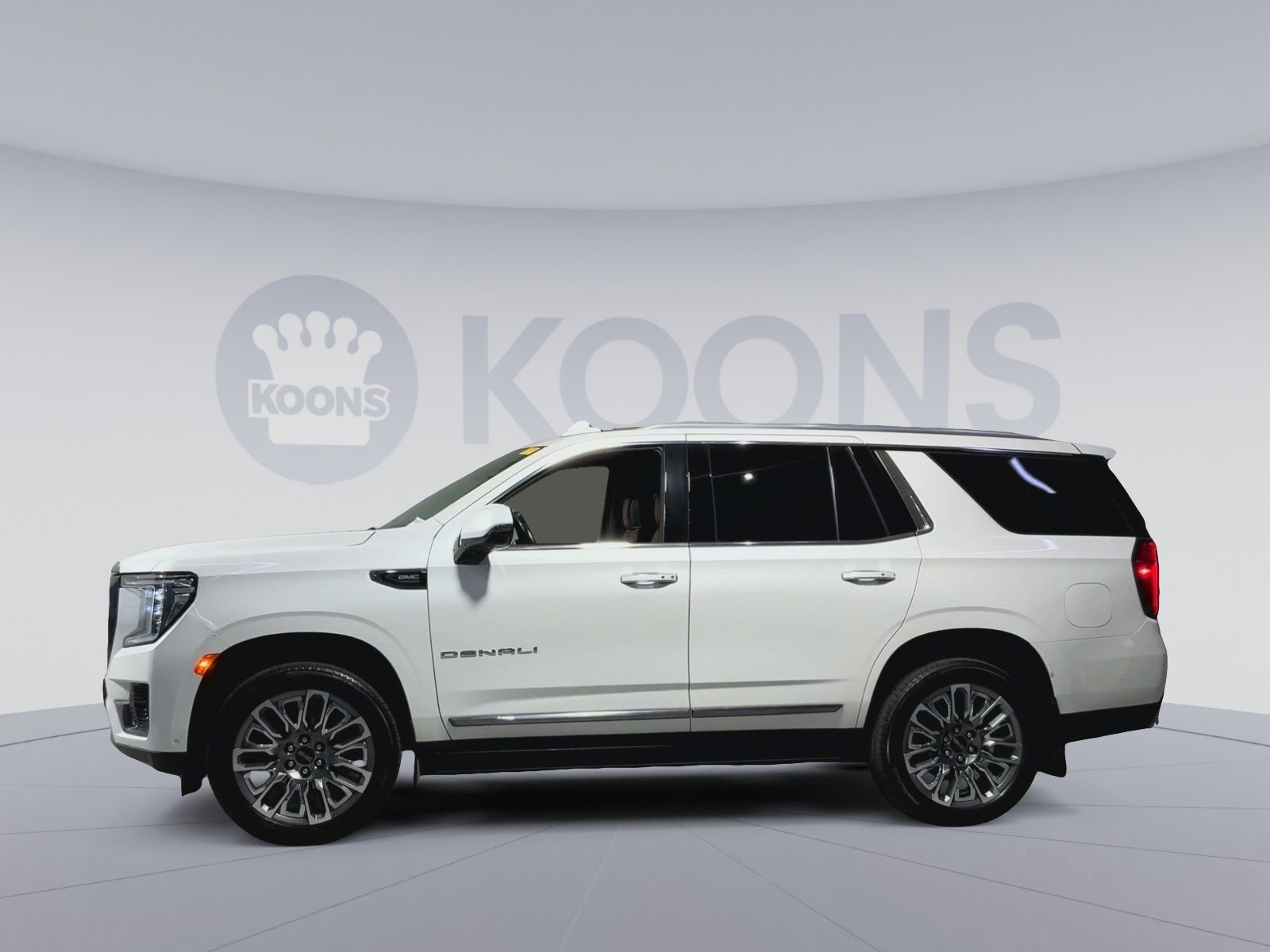Used 2023 GMC Yukon Denali Ultimate AWD/4WD image 7