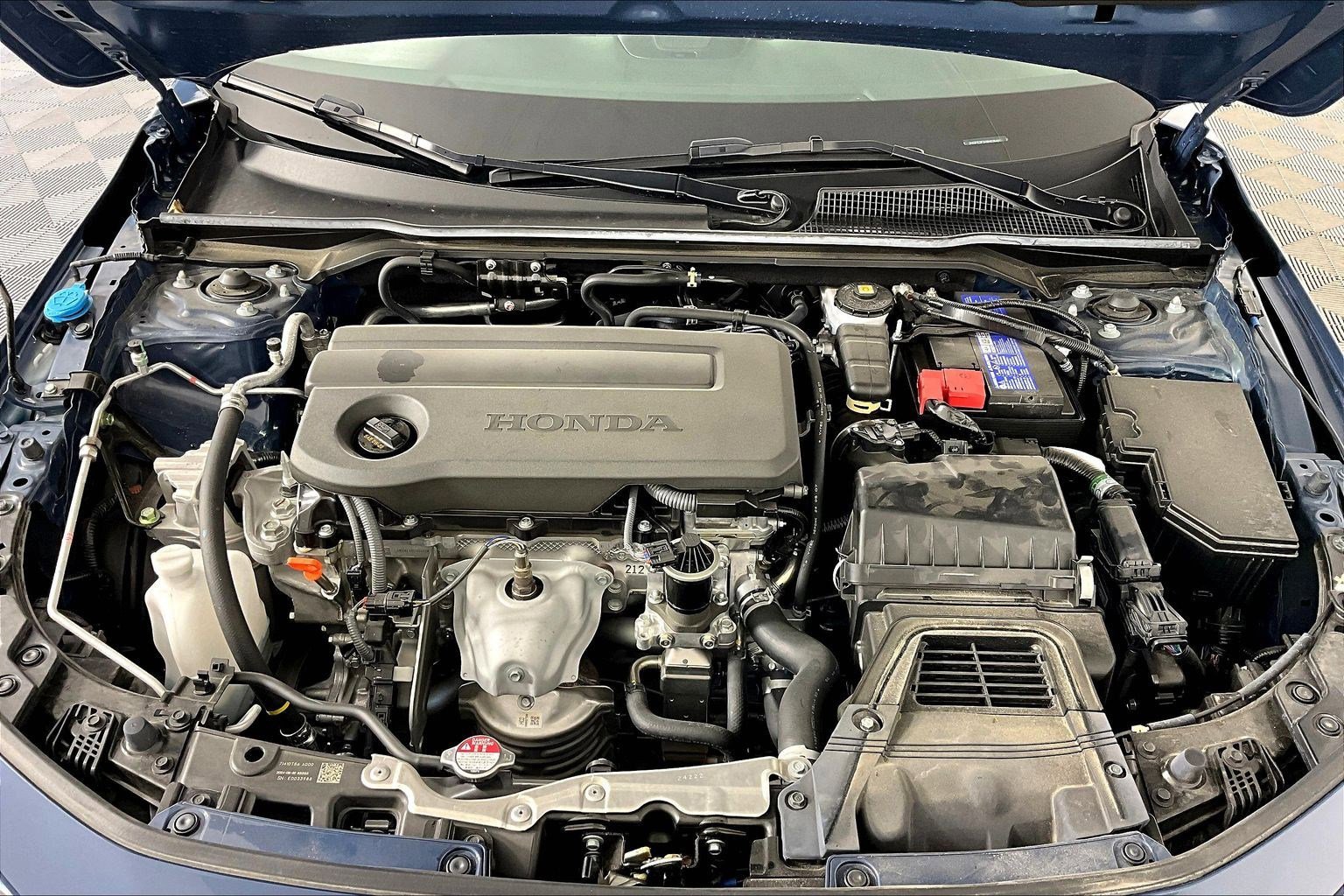 Used 2025 Honda Civic LX image 31