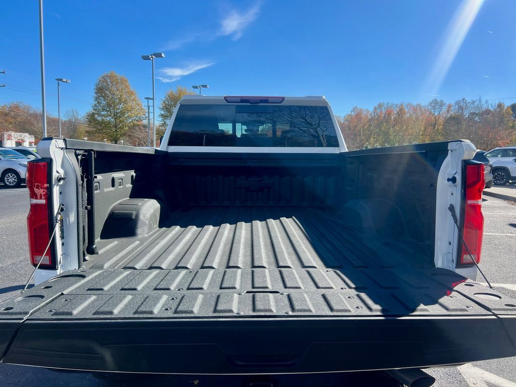 Used 2025 Chevrolet Silverado 2500 ZR2 w/ Technology Package image 19