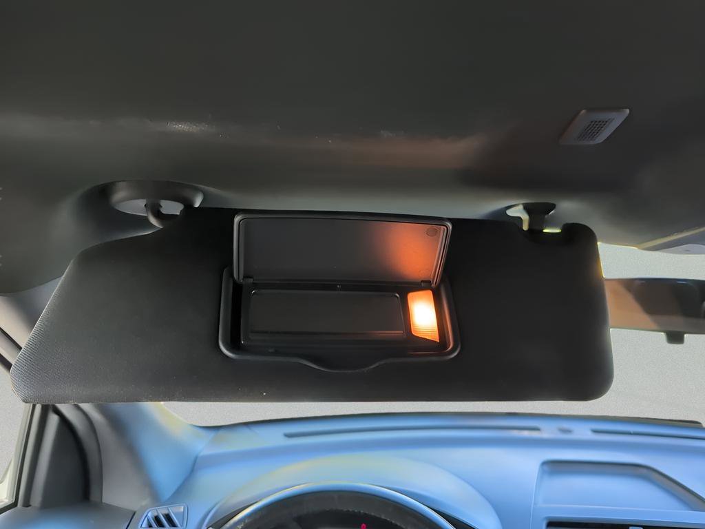 Used 2018 Ford Explorer XLT image 31