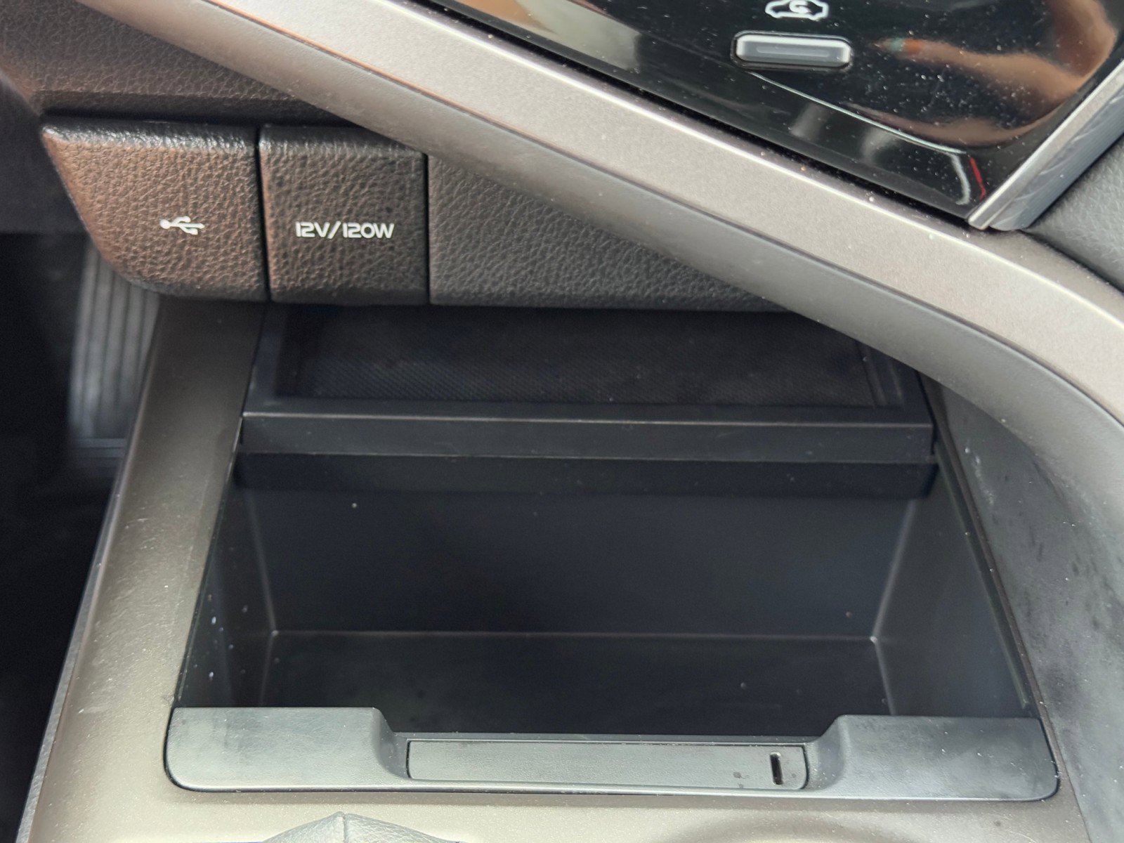 Used 2024 Toyota Camry LE image 24