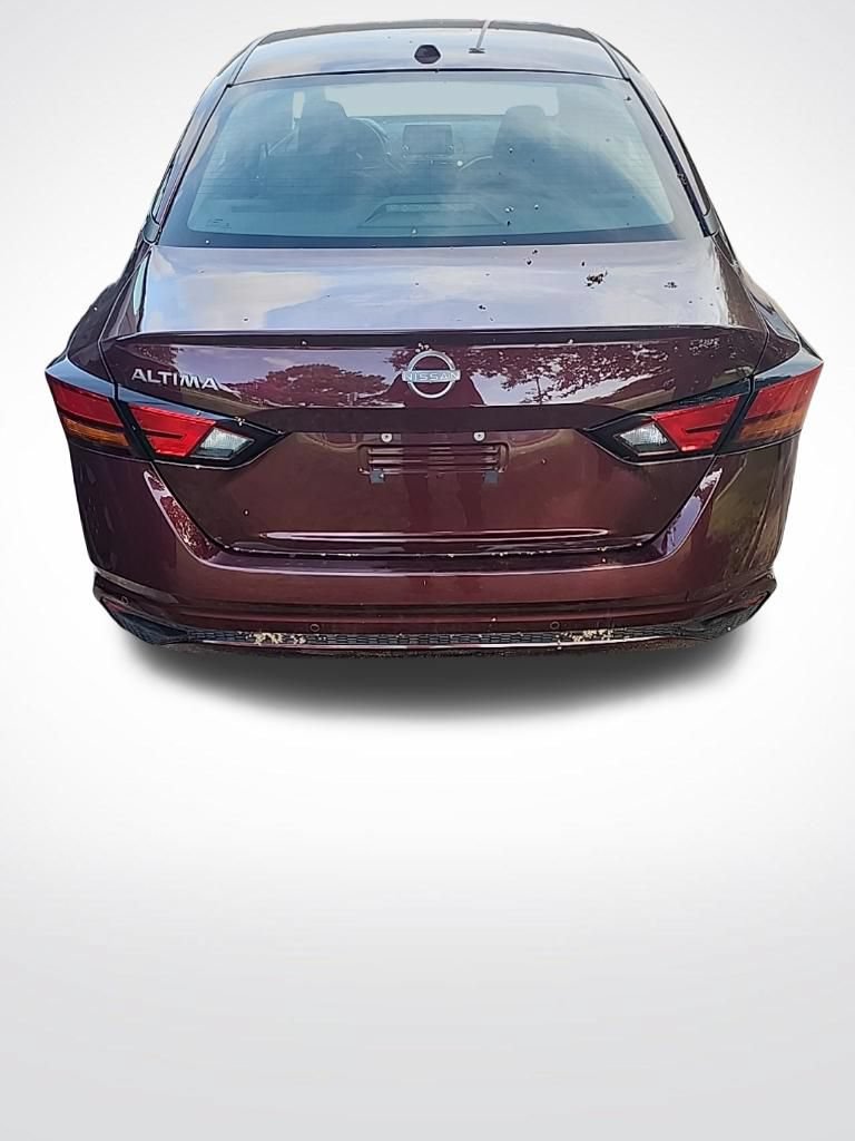 Used 2025 Nissan Altima 2.5 SV FWD image 5